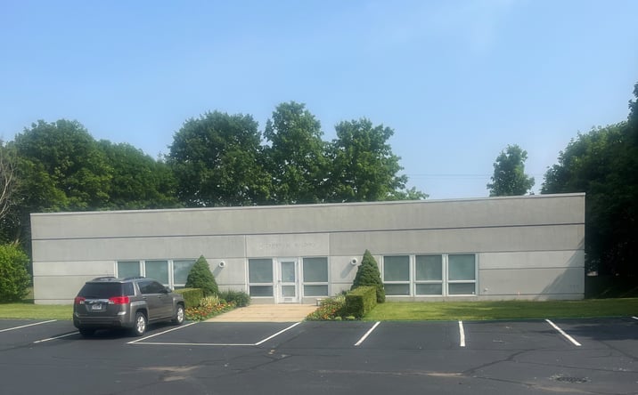 Pictures of Office property located at 3215 Sugar Maple Business Ct, South Bend, IN 46628 for lease - image #1
