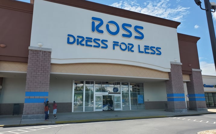 Pictures of Retail property located at 2600 McFarland Blvd E, Tuscaloosa, AL 35405 for lease - image #1