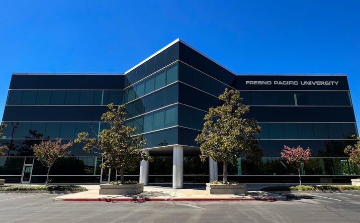 Pictures of Office property located at 5 River Park Pl W, Fresno, CA 93720 for lease - image #1