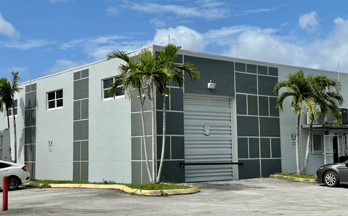 Pictures of Industrial property located at 270 W 79th Pl, Hialeah, FL 33014 for lease - image #1