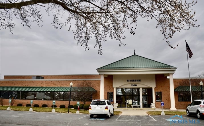 Pictures of Office property located at 1100 E Main Cross St, Findlay, OH 45840 for lease - image #1