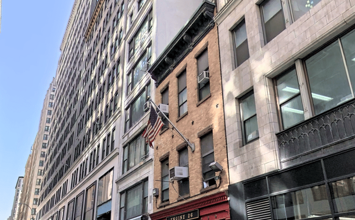 Pictures of Retail, Office property located at 218 W 37th St, New York, NY 10018 for lease - image #1