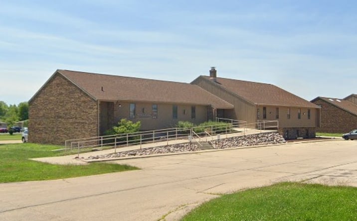 Pictures of Office property located at 1477 Kenwood Dr, Menasha, WI 54952 for lease - image #1