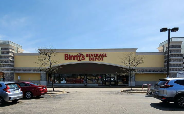 Pictures of Retail property located at 301-373 West Golf Road,, Schaumburg, IL 60195 for lease - image #1