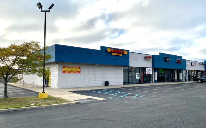 Pictures of Retail, Office property located at 46590 Gratiot Ave, Chesterfield, MI 48051 for lease - image #1