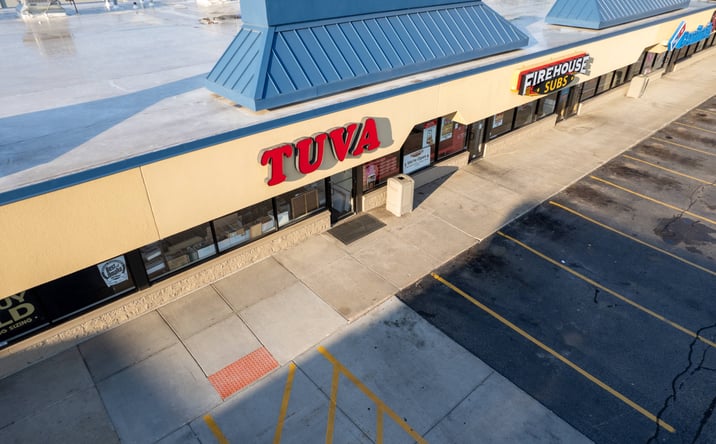 Pictures of Retail property located at 717 S 72nd St, Omaha, NE 68106 for lease - image #1
