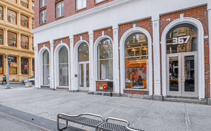 Pictures of Retail, Restaurant, Office property located at 367 Broadway, New York, NY 10013 for lease - image #1
