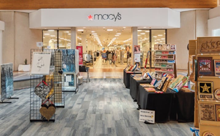Pictures of Retail property located at 3340 Mall Loop Dr, Joliet, IL 60431 for lease - image #1
