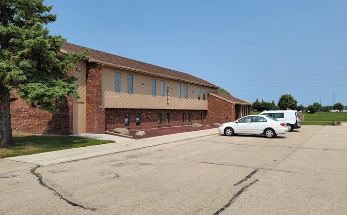 Pictures of Office property located at 1488 Kenwood Dr, Menasha, WI 54952 for lease - image #1