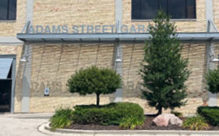 Pictures of Office, Restaurant, Special Purpose property located at 118 S Adams St, Green Bay, WI 54301 for lease - image #1