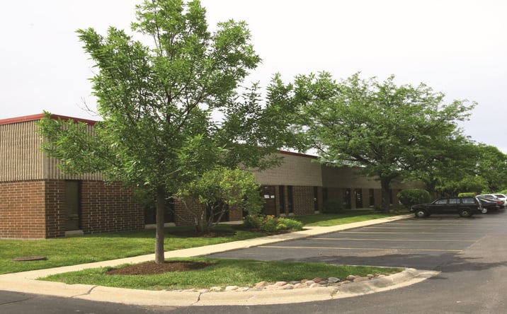 Pictures of Office, Industrial property located at 5400 Newport Dr, Rolling Meadows, IL 60008 for lease - image #1