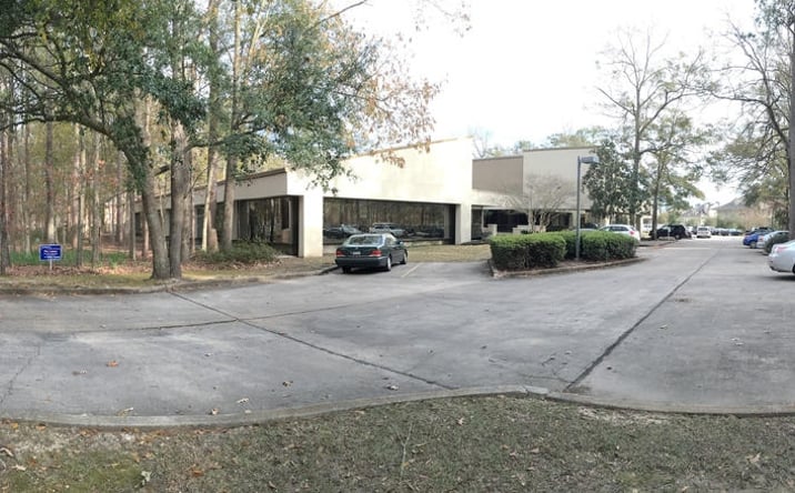 Pictures of Office property located at 200 Greenleaves Blvd, Mandeville, LA 70448 for lease - image #1