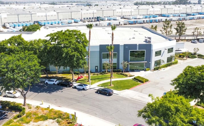 Pictures of Industrial property located at 450 Parkcenter Cir, San Bernardino, CA 92408 for lease - image #1