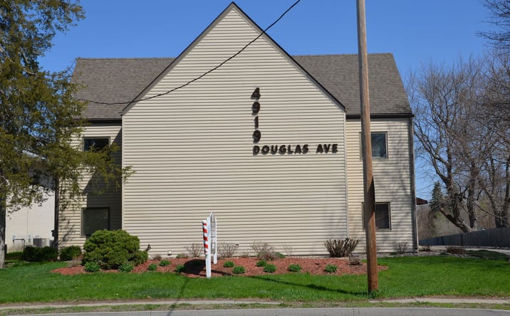 Pictures of Office property located at 4919 Douglas Ave, Des Moines, IA 50310 for lease - image #1