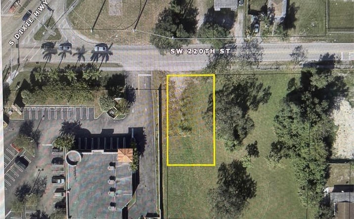 Pictures of Retail, Office property located at 11890 SW 220th St, Miami, FL 33170 for lease - image #1