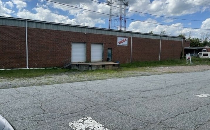 Pictures of Industrial property located at 1013 Warehouse St, Greensboro, NC 27405 for lease - image #1