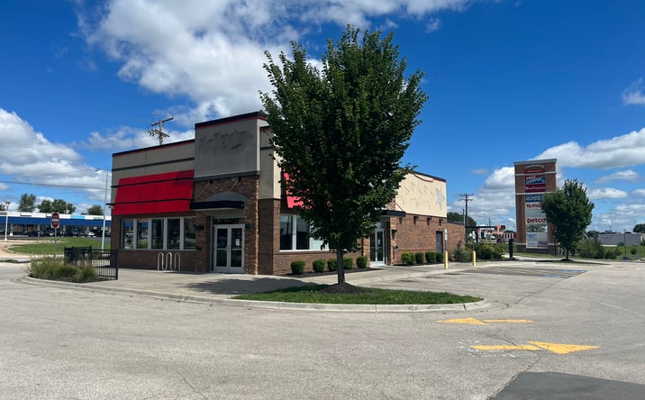 Pictures of Restaurant property located at 12195 Blue Ridge Blvd, Grandview, MO 64030 for lease - image #1