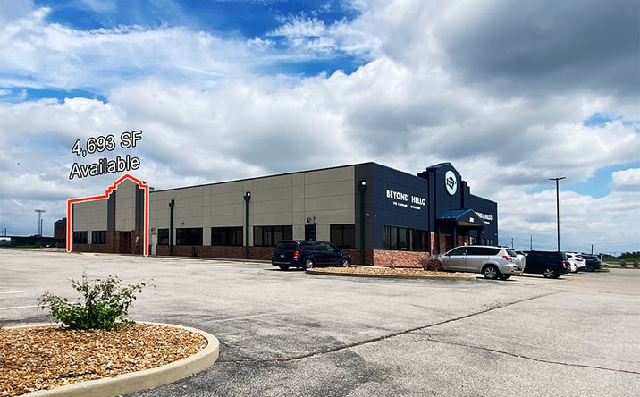 Pictures of Retail, Office property located at 2021 Goose Lake Rd, Sauget, IL 62206 for lease - image #1
