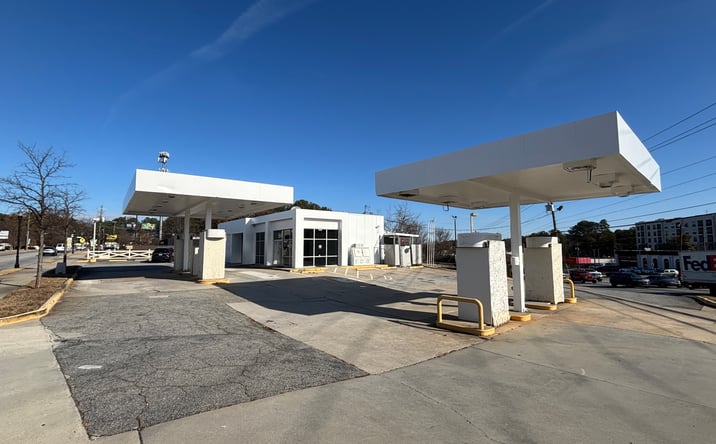 Pictures of Retail property located at 5404 Peachtree Industrial Blvd, Chamblee, GA 30341 for lease - image #1
