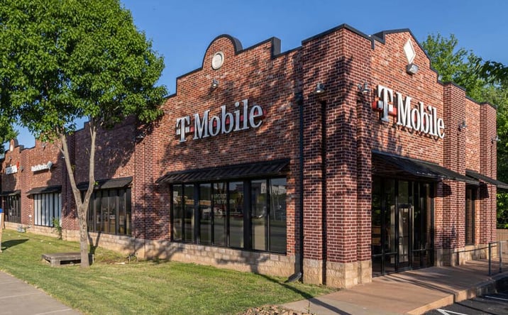 Pictures of Retail property located at 2737 M.L.K. Jr Blvd, Fayetteville, AR 72701 for lease - image #1