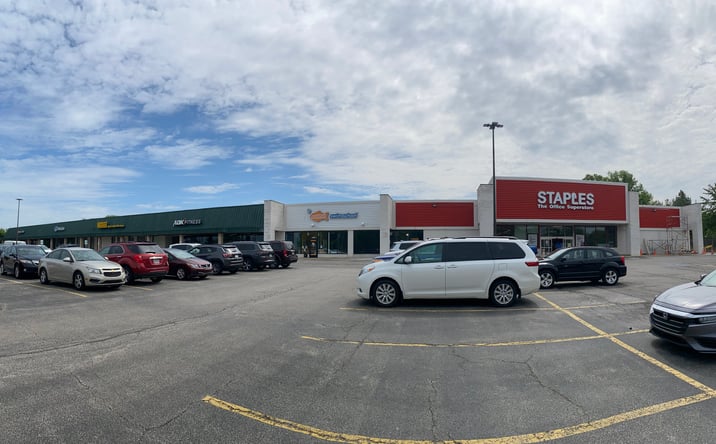 Pictures of Retail property located at 12421 Pearl Rd, Strongsville, OH 44136 for lease - image #1