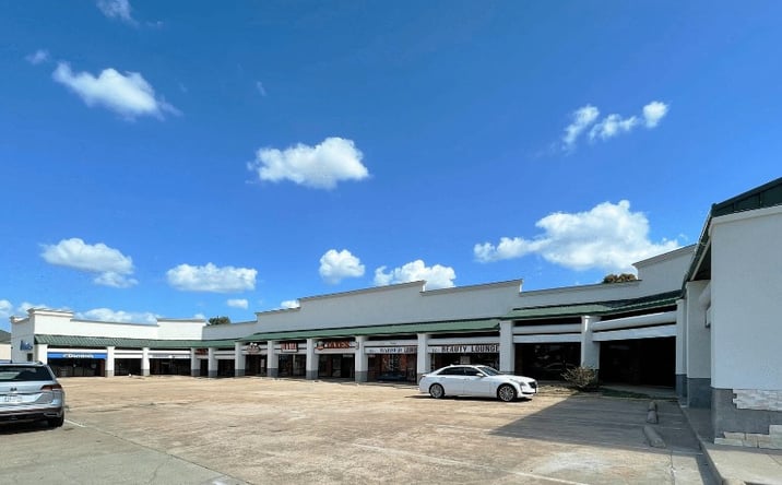 Pictures of Retail property located at 130 E Bardin Rd, Arlington, TX 76018 for lease - image #1