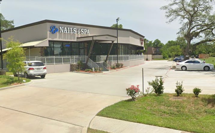 Pictures of Special Purpose, Retail, Restaurant property located at 824 E Adoue St, Alvin, TX 77511 for lease - image #1