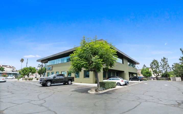 Pictures of Office property located at 3918 Long Beach Blvd, Long Beach, CA 90807 for lease - image #1