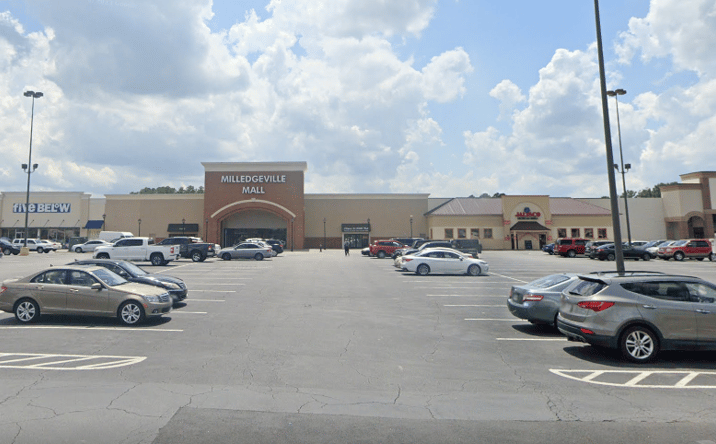 Pictures of Retail property located at 2400 N Columbia St, Milledgeville, GA 31061 for lease - image #1