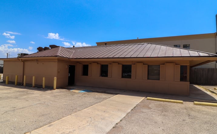 Pictures of Retail property located at 2601 S Gregg St, Big Spring, TX 79720 for lease - image #1