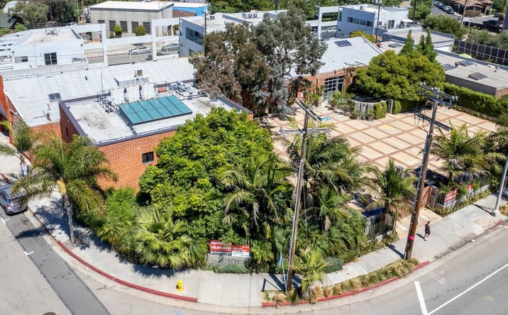 Pictures of Retail, Office, Restaurant property located at 901 Abbot Kinney Boulevard, Venice, CA 90291 for lease - image #1