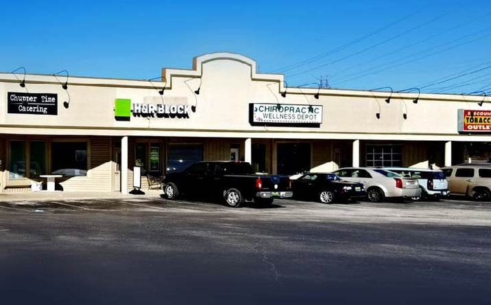 Pictures of Retail property located at 7914 Memorial Pkwy SW, Huntsville, AL 35802 for lease - image #1