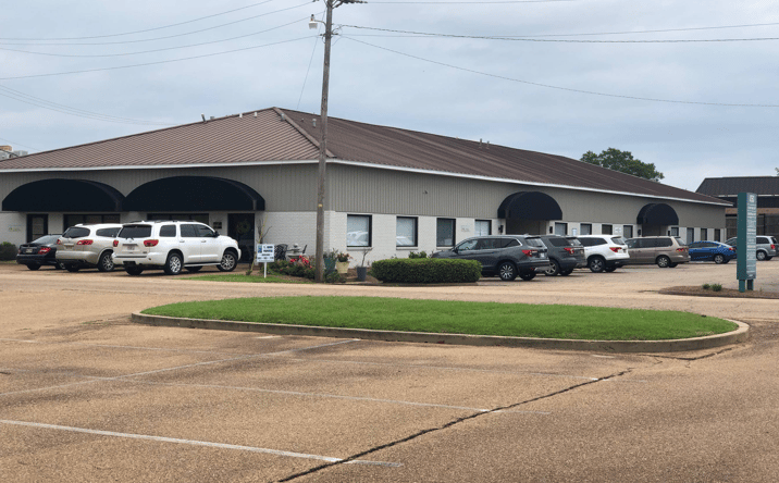 Pictures of Office property located at 1050 N Flowood Dr, Flowood, MS 39232 for lease - image #1