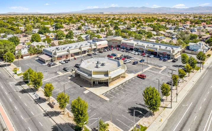 Pictures of Retail property located at 1004 E Ave K, Lancaster, CA 93535 for lease - image #1