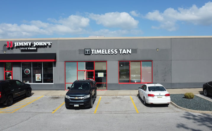 Pictures of Retail property located at 4930 SE 14th St, Des Moines, IA 50320 for lease - image #1