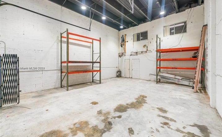 Pictures of Industrial property located at 1651 W 37th St # 410, Hialeah, FL 33012 for lease - image #1