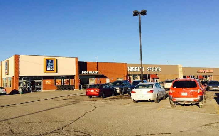 Pictures of Retail property located at 975 W College St, Marshall, MO 65340 for lease - image #1
