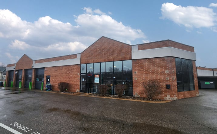 Pictures of Retail property located at 12000 Co Rd 11, Burnsville, MN 55337 for lease - image #1