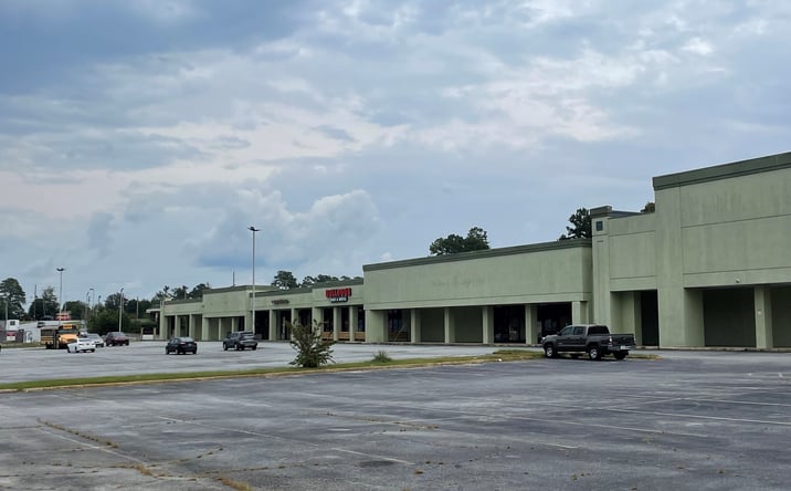 Pictures of Retail property located at 3730 Bloomfield Village Drive, Macon, GA 31206 for lease - image #1