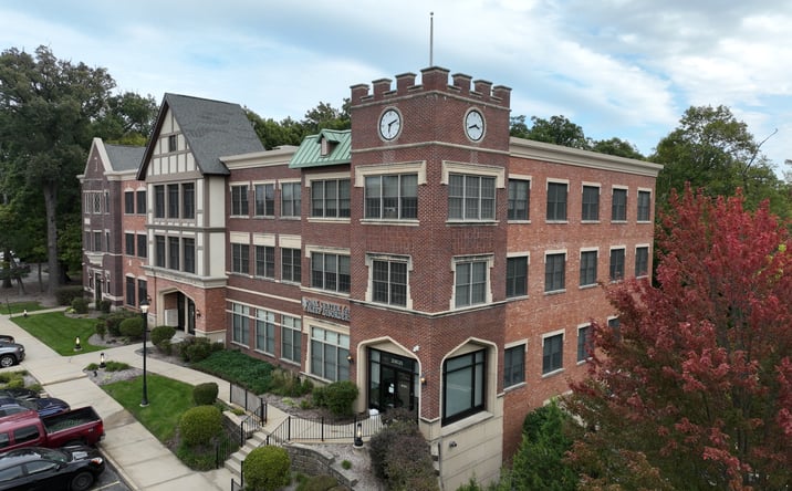 Pictures of Office property located at 20635 Abbey Woods Ct, Frankfort, IL 60423 for lease - image #1