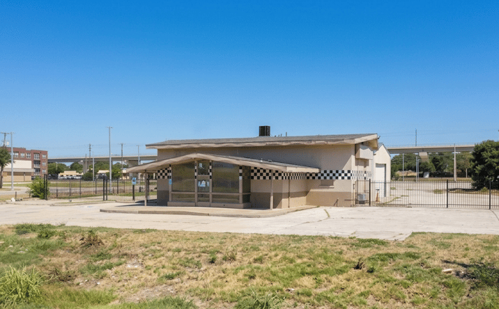 Pictures of Retail property located at S Stemmons Fwy, Carrollton, TX 75006 for lease - image #1