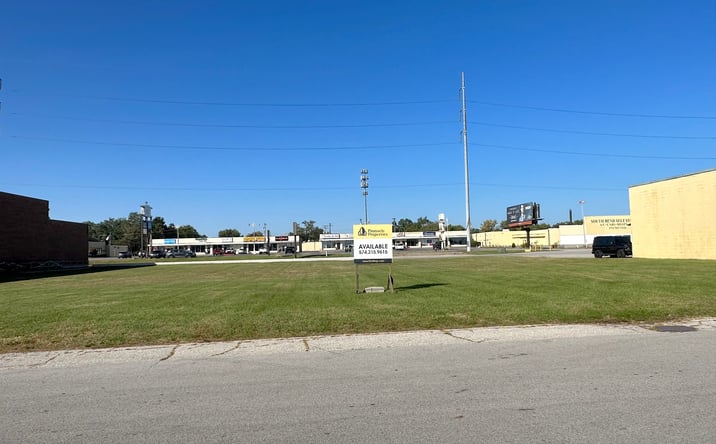 Pictures of Land property located at 2330 Hickory Rd, Mishawaka, IN 46545 for lease - image #1