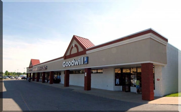 Pictures of Retail property located at 1651 N Wayne St, Angola, IN 46703 for lease - image #1