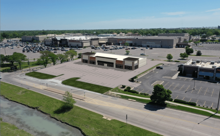 Pictures of Retail property located at 368 S Towne East Mall Dr, Wichita, KS 67207 for lease - image #1