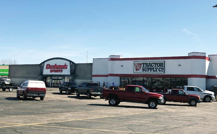 Pictures of Retail property located at 3000 Osborne Dr E, Hastings, NE 68901 for lease - image #1