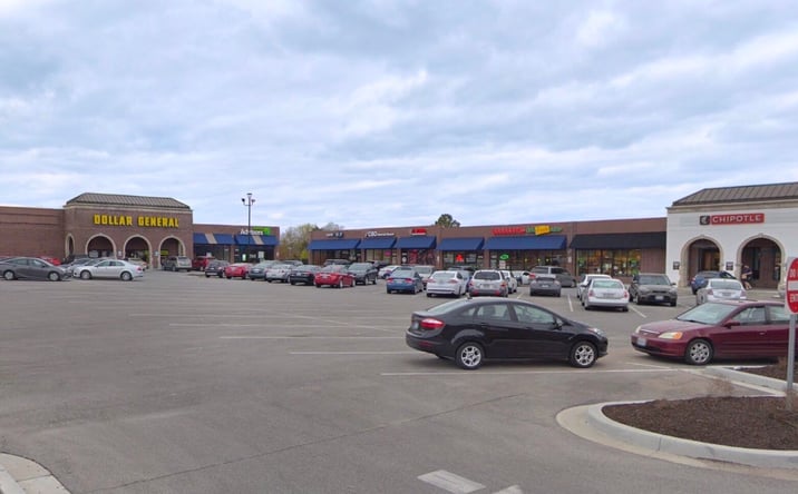 Pictures of Retail property located at 6244 NW 64th St, KCMO, MO 64151 for lease - image #1