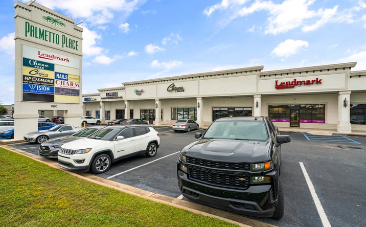 Pictures of Retail property located at 960 Schillinger Rd S, Mobile, AL 36695 for lease - image #1