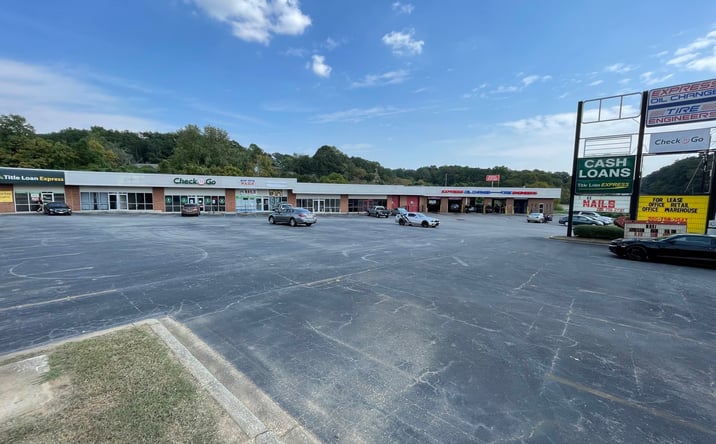 Pictures of Retail, Office property located at 905 Forestdale Blvd, Forestdale, AL 35214 for lease - image #1