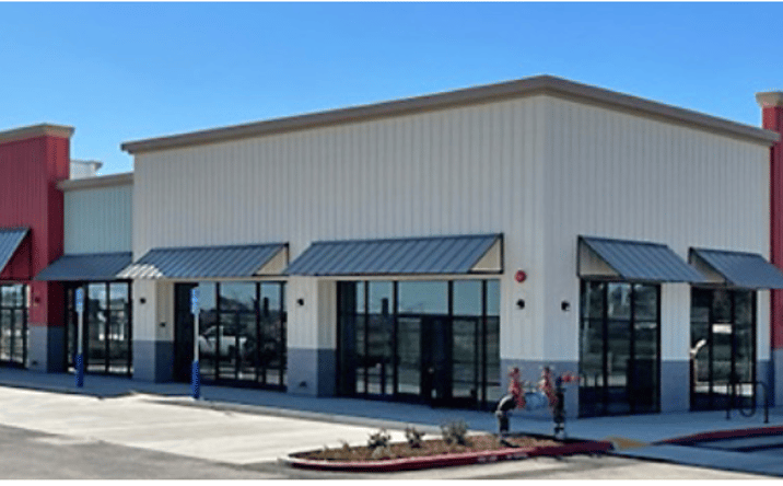 Pictures of Retail, Restaurant, Office property located at 336 Mercey Springs Rd, Los Banos, CA 93635 for lease - image #1