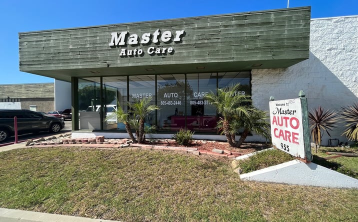 Pictures of Retail property located at 955 S A St, Oxnard, CA 93030 for lease - image #1